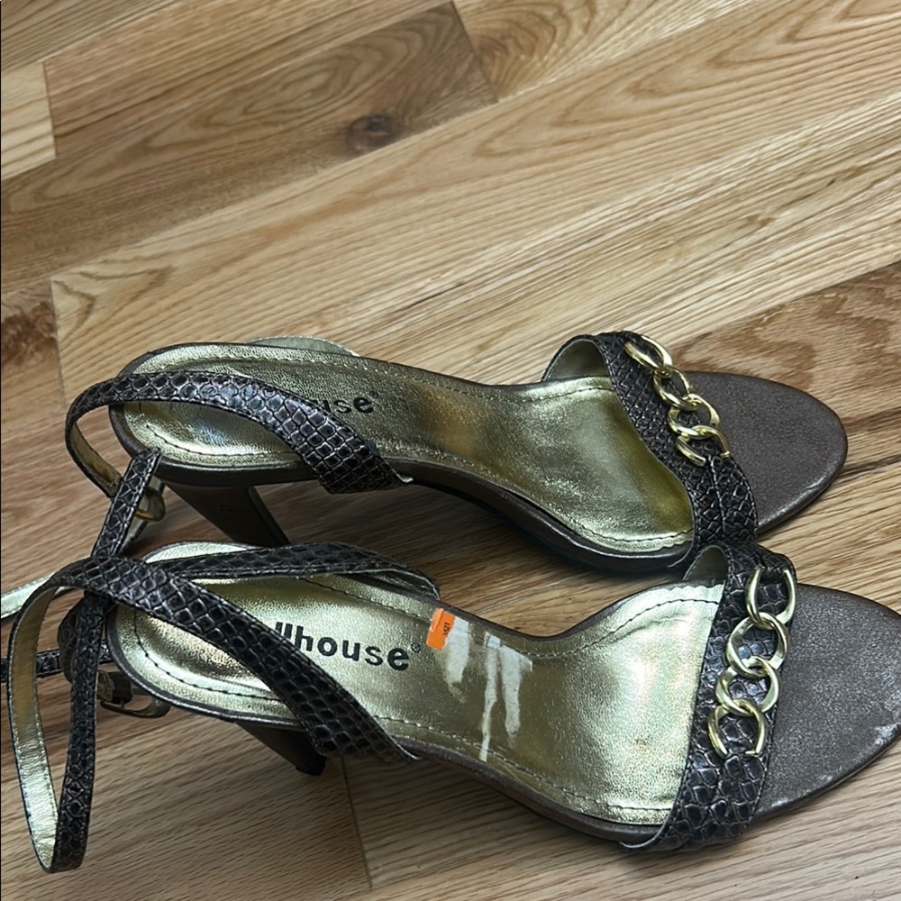 Dollhouse Brown and Gold Heels with Ankle Strap - Picture 12 of 17